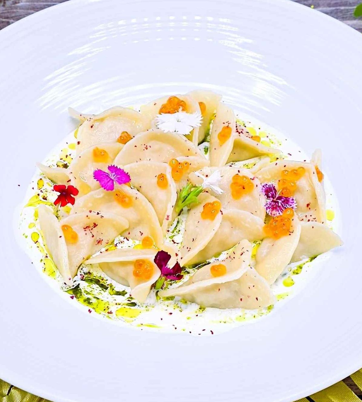 野生鮭魚紅魚子醬餃子