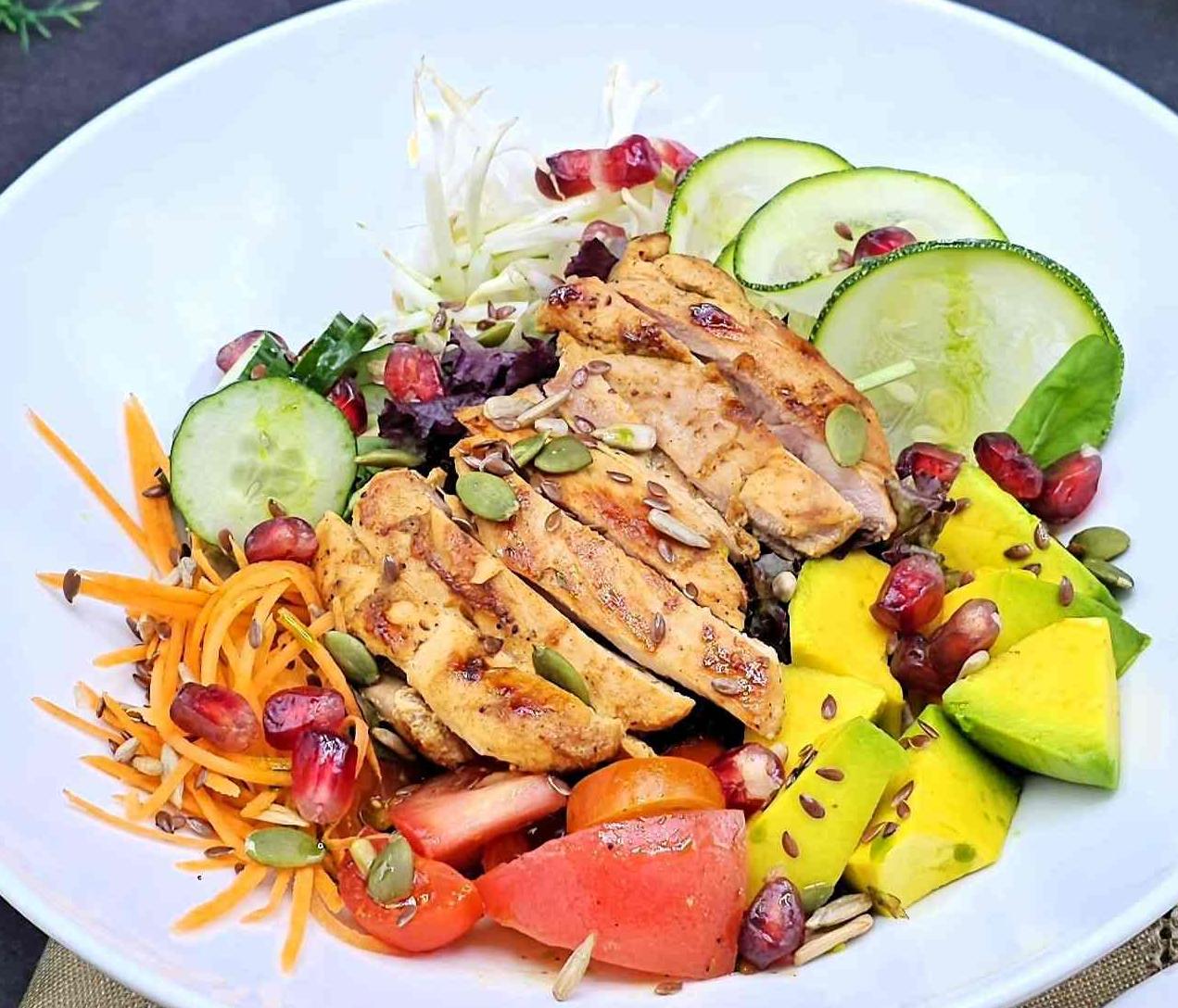 雞大腿沙拉佐薑汁醬