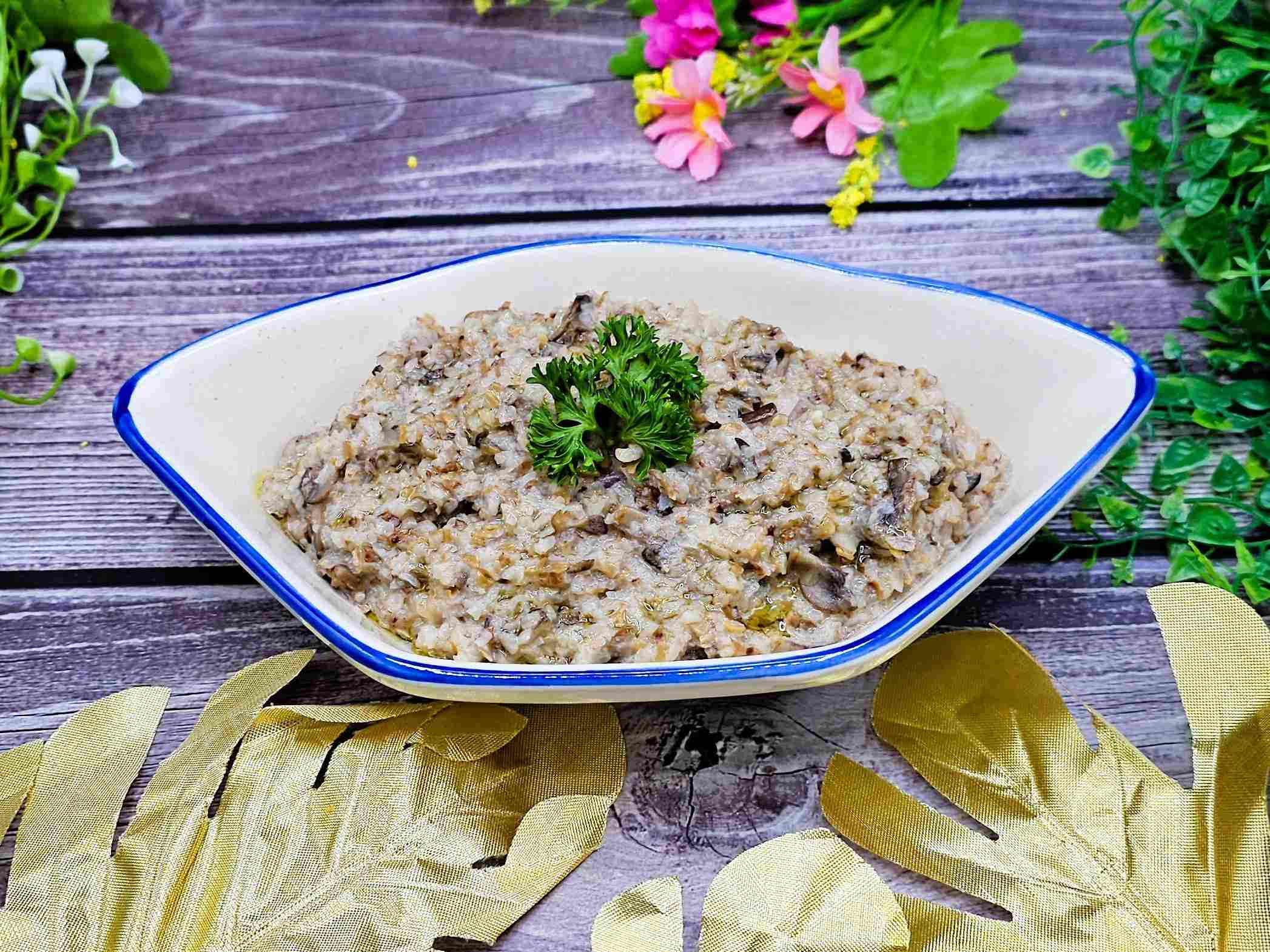 荞麦配蘑菇洋葱